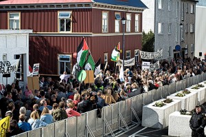 Fjölmenn og kröftug mótmæli vekja athygli